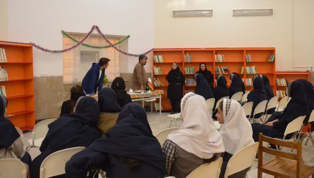 ضبط سرود "سرزمین مادری" در مرکز پاوه