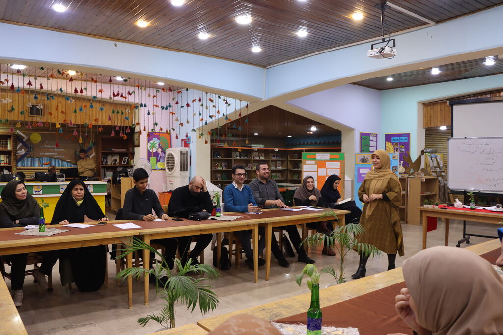 قصه گویان استان تهران با مرزهای قصه گویی و نمایش آشنا شدند