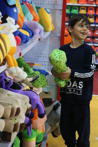 کودکان در نمایشگاه اسباب بازی_مرکزی