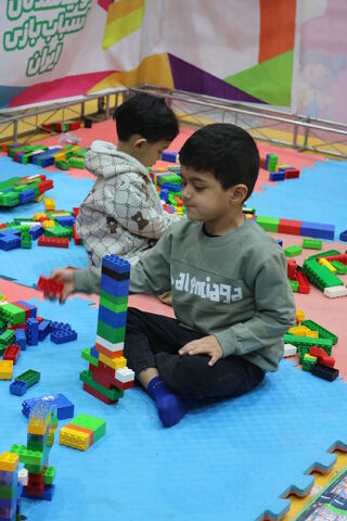 کودکان در نمایشگاه اسباب بازی_مرکزی