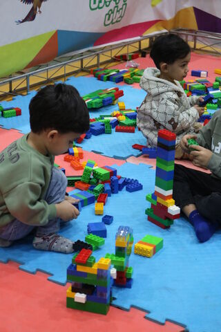 کودکان در نمایشگاه اسباب بازی_مرکزی