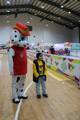 کودکان در نمایشگاه اسباب بازی_مرکزی