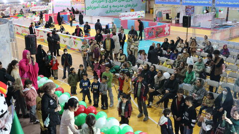 کودکان در نمایشگاه اسباب بازی_مرکزی