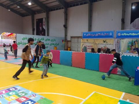 کودکان در نمایشگاه اسباب بازی_مرکزی