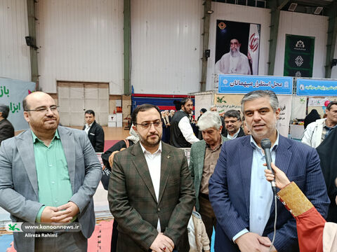 بازدید مدیرعامل کانون از رویداد استانی بازی و اسباب‌بازی در اراک