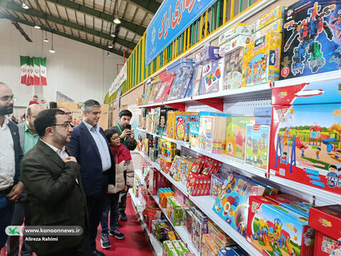 بازدید مدیرعامل کانون از رویداد استانی بازی و اسباب‌بازی در اراک