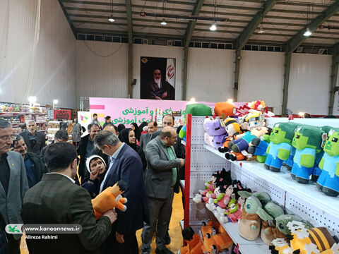 بازدید مدیرعامل کانون از رویداد استانی بازی و اسباب‌بازی در اراک