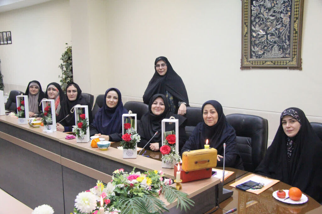 گرامیداشت بانوانی که فرهنگ را با مهر میسازند