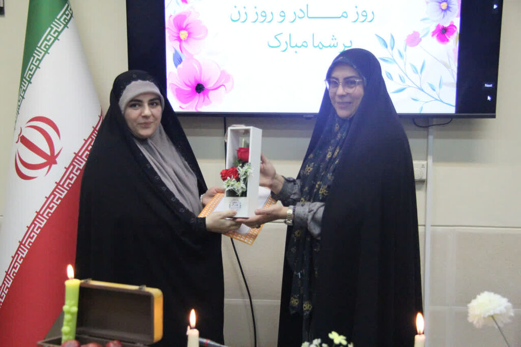 گرامیداشت بانوانی که فرهنگ را با مهر می‌سازند