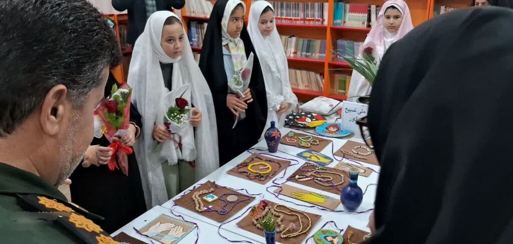 بازگشایی نمایشگاه پویش ملی «تسبیح» و صنایع دستی والدین مرکز کنگاور
