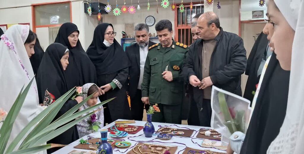 بازگشایی نمایشگاه پویش ملی «تسبیح» و صنایع دستی والدین مرکز کنگاور