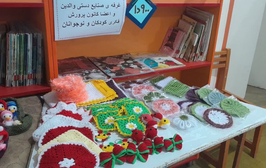 بازگشایی نمایشگاه پویش ملی «تسبیح» و صنایع دستی والدین مرکز کنگاور