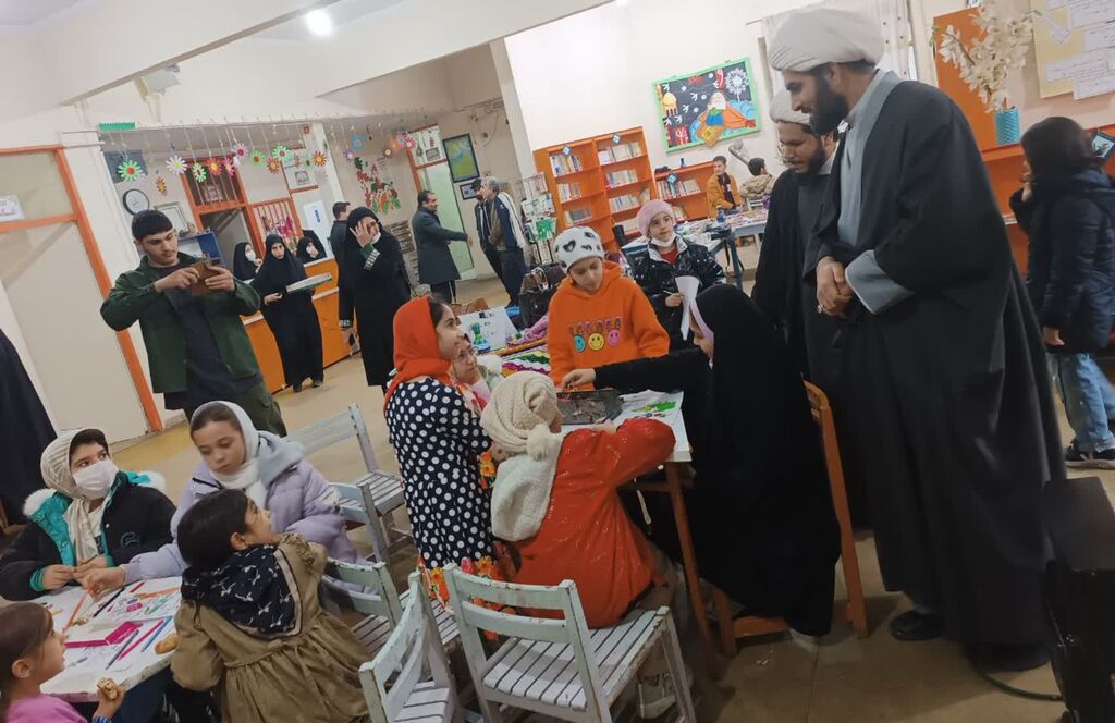 بازگشایی نمایشگاه پویش ملی «تسبیح» و صنایع دستی والدین مرکز کنگاور