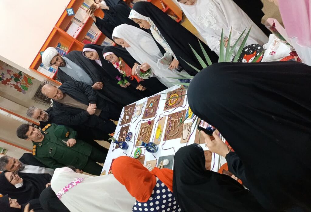 بازگشایی نمایشگاه پویش ملی «تسبیح» و صنایع دستی والدین مرکز کنگاور