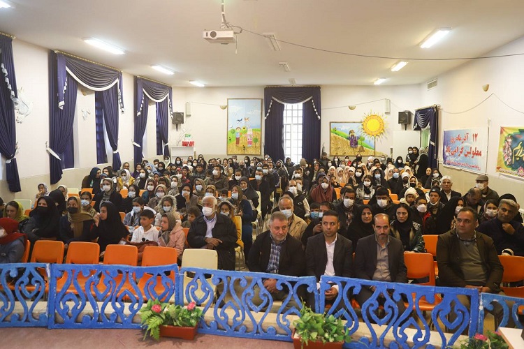 ویژه برنامهی هفتهی توانخواهان به مناسبت میلاد حضرت زهرا(س) در کانون باغبادران برگزار گردید