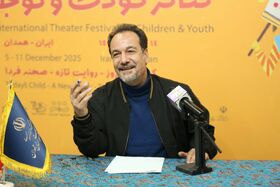 شاعر شعر کودک: دنیای کودک و نوجوان بدون تئاتر کامل نیست