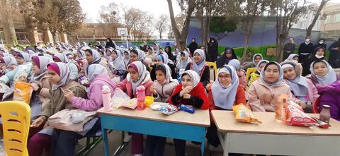 گزارش تصویری2/ اجرای نمایش تماشاخانه‌های سیار کانون در شهرها و روستاهای همدان