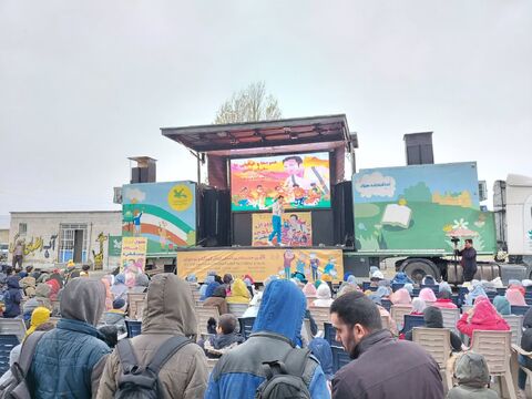 گزارش تصویری2/ اجرای نمایش تماشاخانه‌های سیار کانون در شهرها و روستاهای همدان