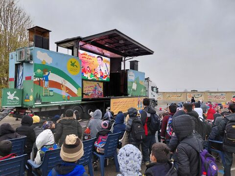 گزارش تصویری2/ اجرای نمایش تماشاخانه‌های سیار کانون در شهرها و روستاهای همدان