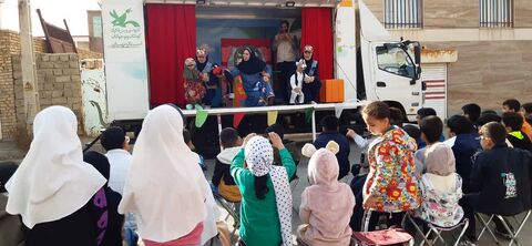 گزارش تصویری2/ اجرای نمایش تماشاخانه‌های سیار کانون در شهرها و روستاهای همدان