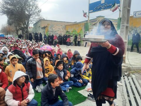 گزارش تصویری2/ اجرای نمایش تماشاخانه‌های سیار کانون در شهرها و روستاهای همدان