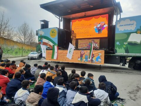 گزارش تصویری2/ اجرای نمایش تماشاخانه‌های سیار کانون در شهرها و روستاهای همدان