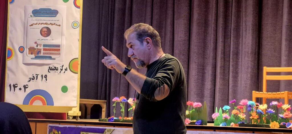 نشست آموزشی «زبان بدن در قصهگویی» در مرکز مجتمع کانون استان البرز