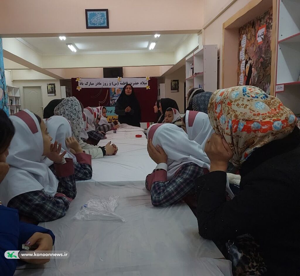 برگزاری ویژه‌برنامه «ولادت حضرت فاطمه زهرا(س) و پویش تسبیح» در مرکز شماره ۲ کانون زنجان