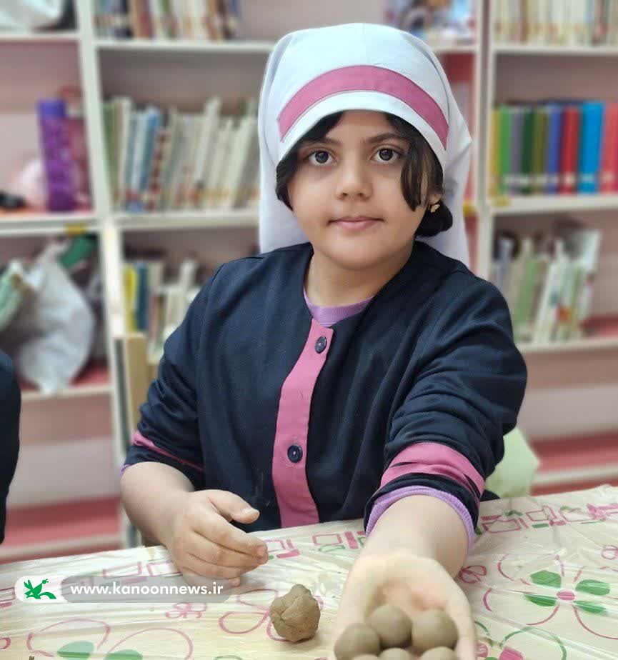 اجرای برنامه‌های فرهنگی و دینی ویژه میلاد حضرت فاطمه زهرا(س) و روز مادر در مرکز مجتمع کانون زنجان