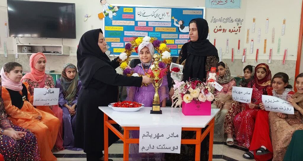 اعضای مرکز جوانرود از برنده مسابقات جهانی چرتکه استقبال کردند