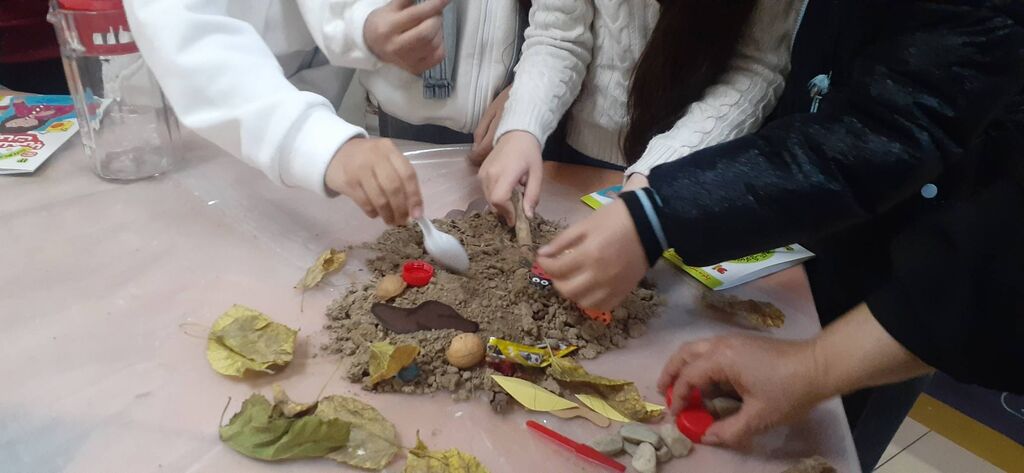 دانشمندان کوچک در مرکز ۱۲؛ پژوهش را با بازی و تجربه آغاز کردند