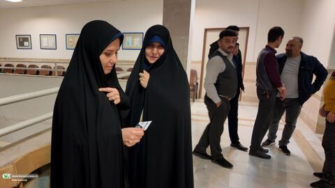 بازدید استاندار قم از رویداد مادرانه و دخترانه «شاددُخت»