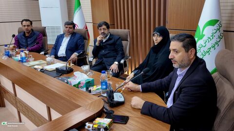 بازدید استاندار قم از رویداد مادرانه و دخترانه «شاددُخت»