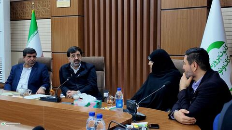 بازدید استاندار قم از رویداد مادرانه و دخترانه «شاددُخت»