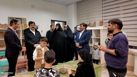 بازدید استاندار قم از رویداد مادرانه و دخترانه «شاددُخت»