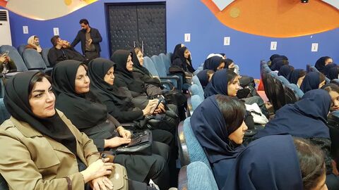 کرمانشاه. آغاز به کار قصه‌گویی