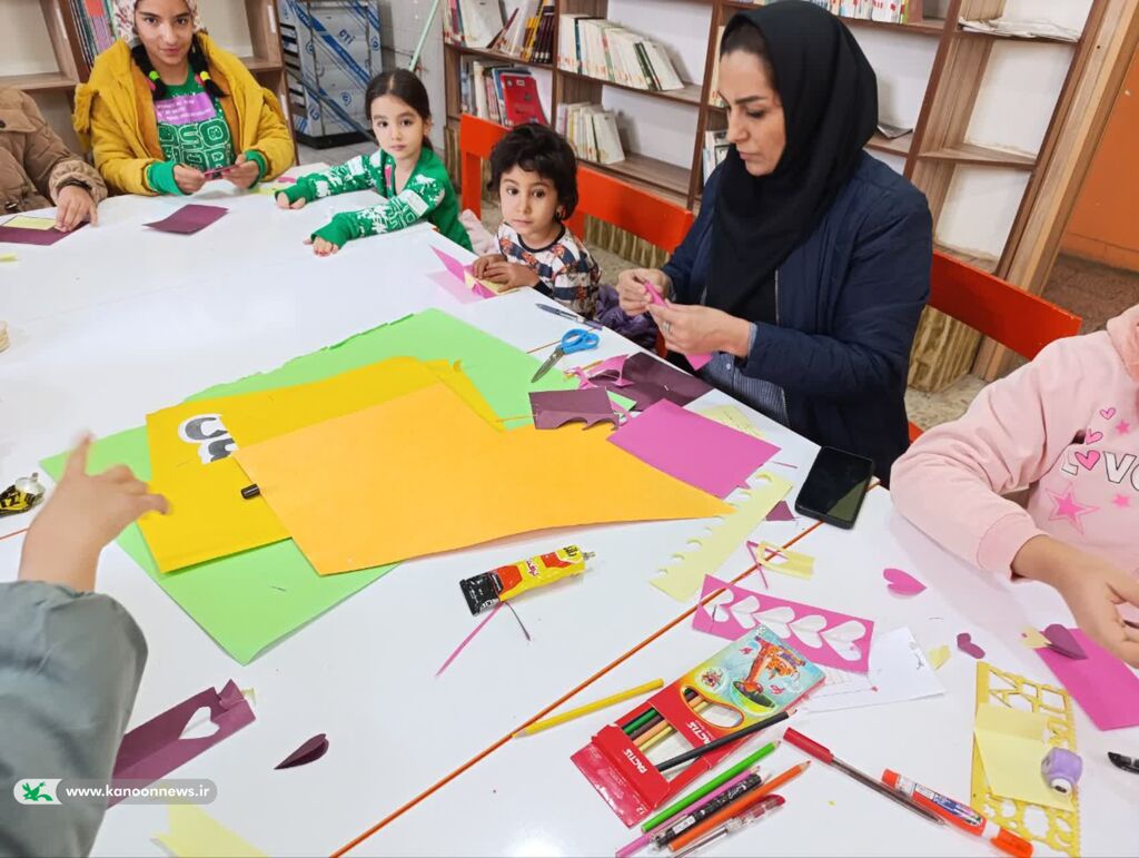 اجرای پویش تسبیح با رایحه مادرانه در مراکز فرهنگی- هنری کانون همدان