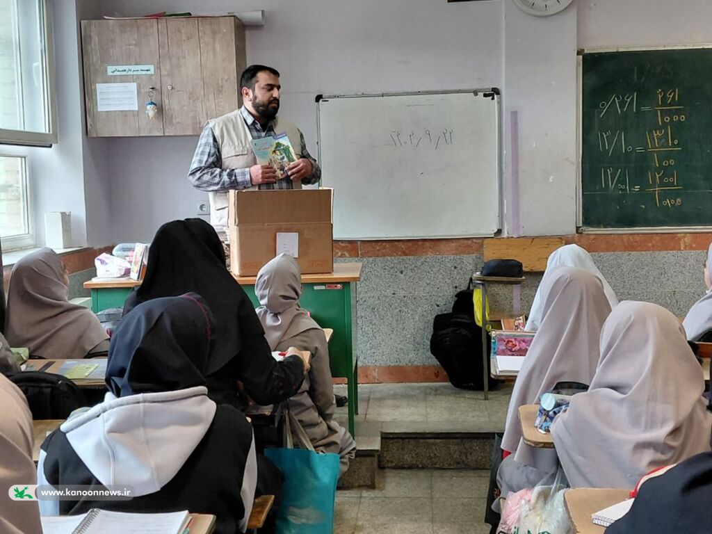 اجرای پویش تسبیح با رایحه مادرانه در مراکز فرهنگی- هنری کانون همدان