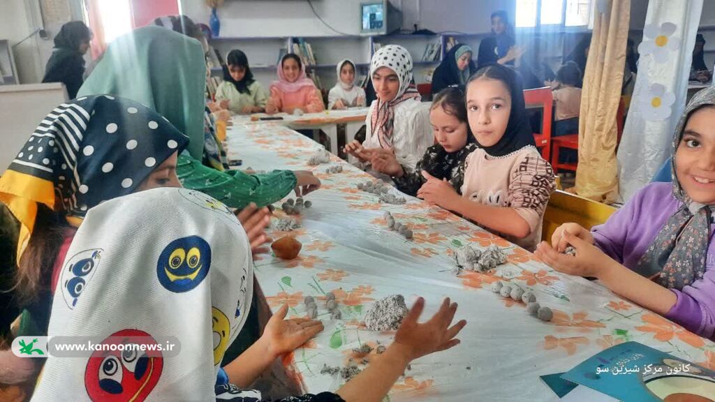 اجرای پویش تسبیح با رایحه مادرانه در مراکز فرهنگی- هنری کانون همدان