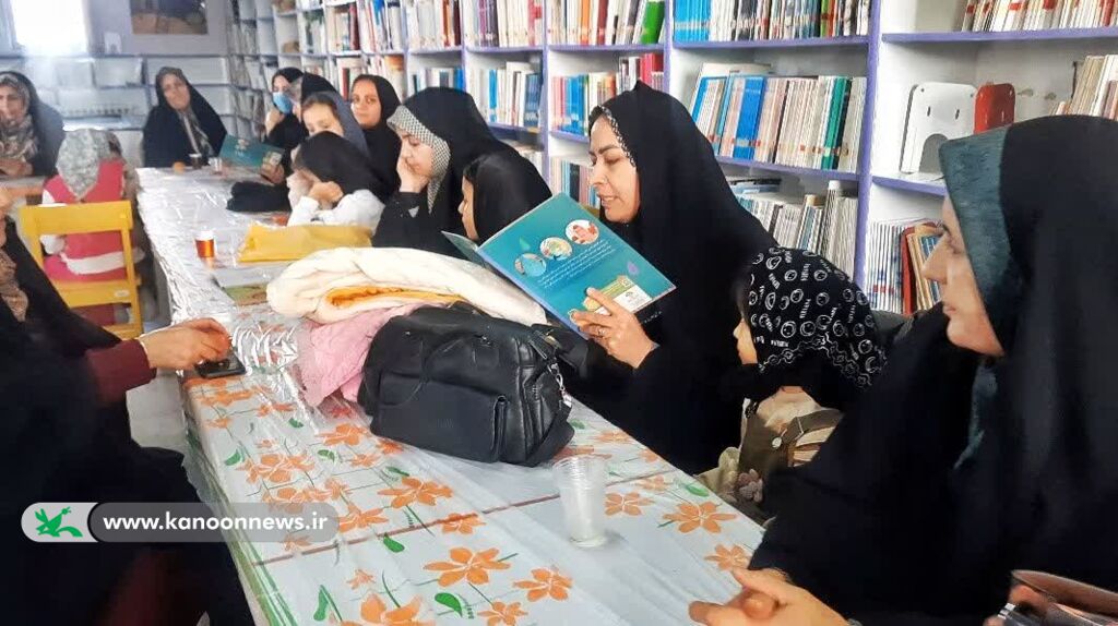 اجرای پویش تسبیح با رایحه مادرانه در مراکز فرهنگی- هنری کانون همدان