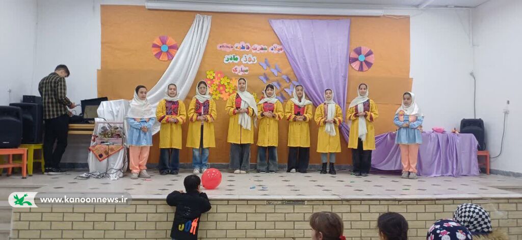 اجرای پویش تسبیح با رایحه مادرانه در مراکز فرهنگی- هنری کانون همدان
