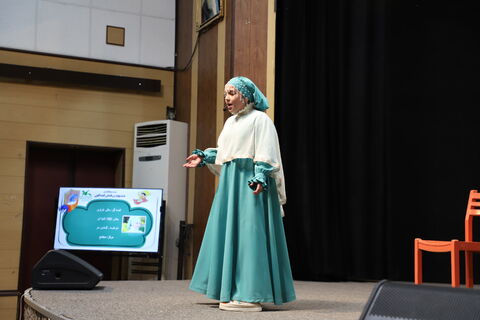 چند نما از دومین روز از برگزاری مرحله استانی بیست و پنجمین جشنواره بین المللی قصه‌گویی در کانون قزوین