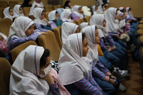 چند نما از دومین روز از برگزاری مرحله استانی بیست و پنجمین جشنواره بین المللی قصه‌گویی در کانون قزوین