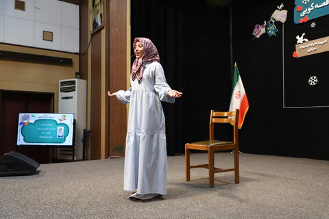 چند نما از دومین روز از برگزاری مرحله استانی بیست و پنجمین جشنواره بین المللی قصه‌گویی در کانون قزوین