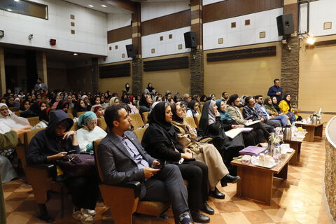 چند نما از دومین روز از برگزاری مرحله استانی بیست و پنجمین جشنواره بین المللی قصه‌گویی در کانون قزوین