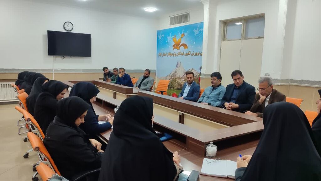 هماندیشی و هماهنگی برای برگزاری منسجم جشنواره قصهگویی در ایلام