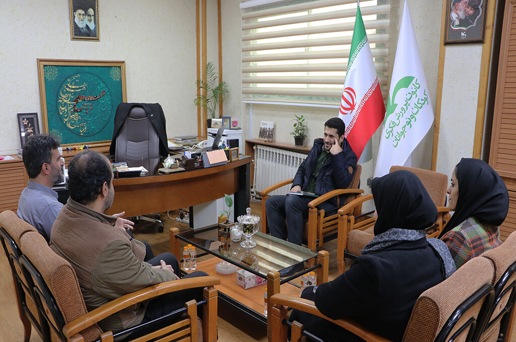 جشنواره قصهگویی؛ بستری برای افزایش همگرایی کانون و حوزه هنری