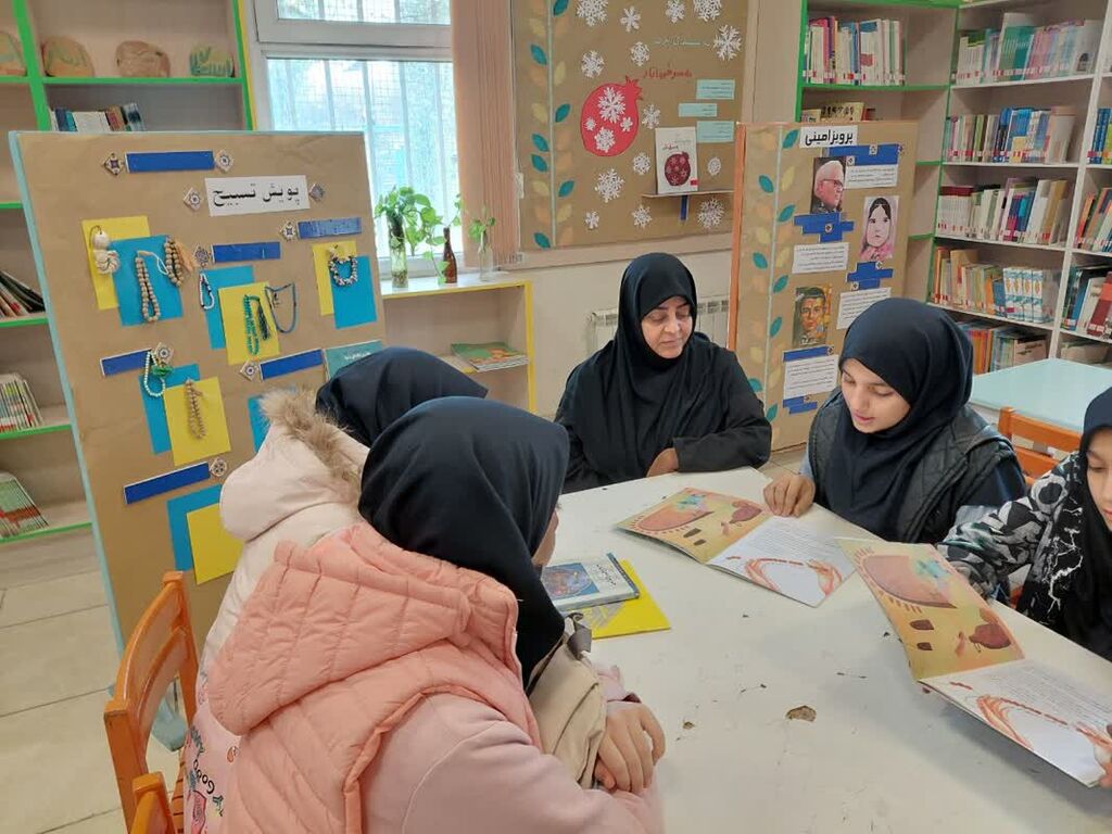 ویژهبرنامه «تسبیح یاس» در مرکز ۳۱ کانون استان تهران برگزار شد