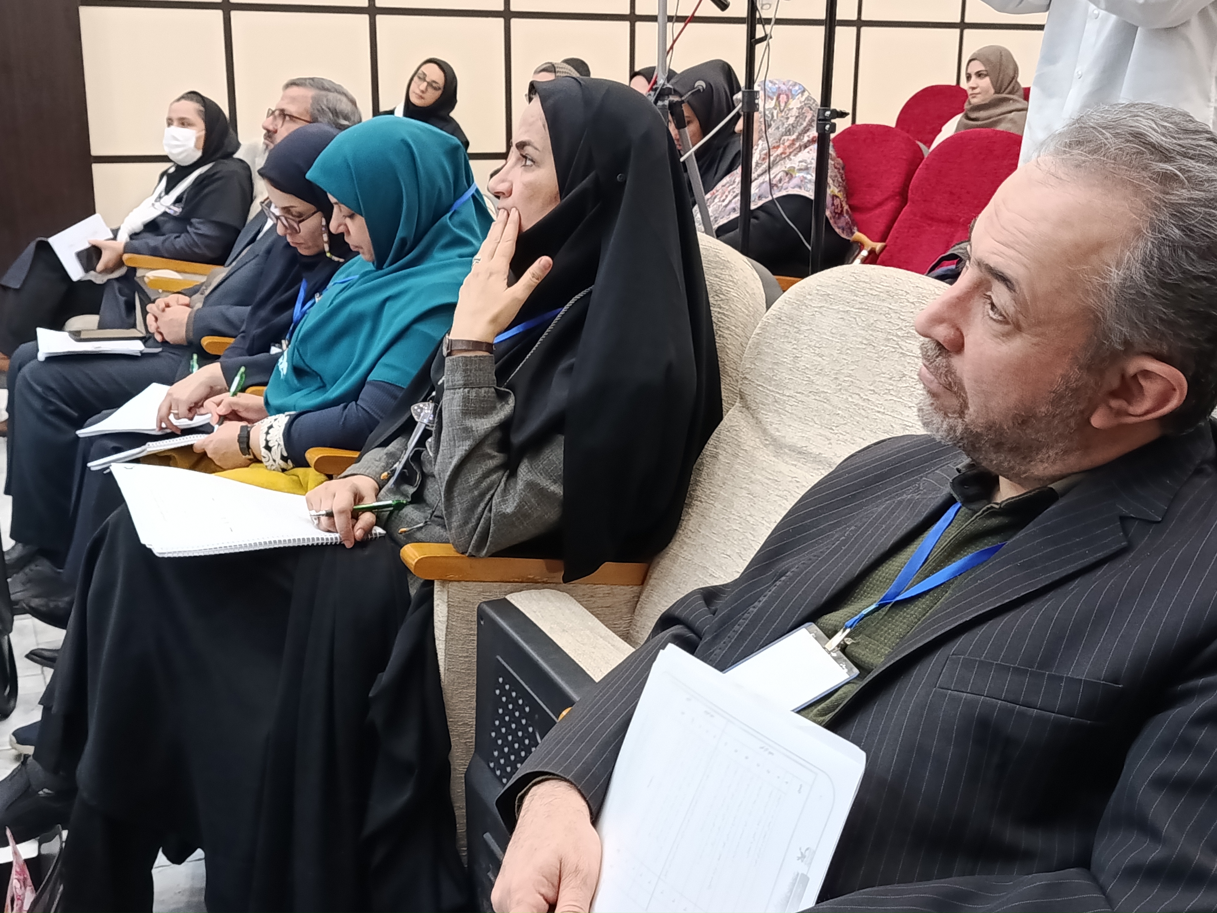 آیین افتتاحیه بیستوهفتمین جشنواره بینالمللی قصهگویی استان مرکزی در اراک برگزار شد