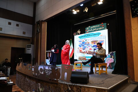 چند نما از برگزاری آیین اختتامیه رده استانی بیست و هفتمین جشنواره بین المللی قصه‌گویی در کانون قزوین